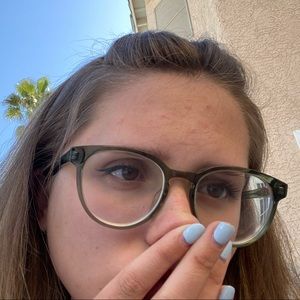 Meet your Posher, Leni